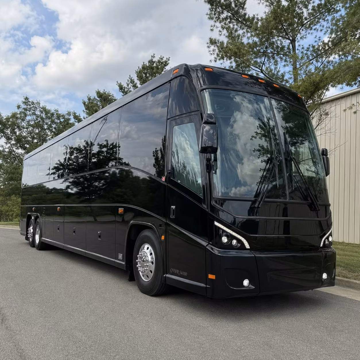 airport transfers and personnel logistics at orlando international airport