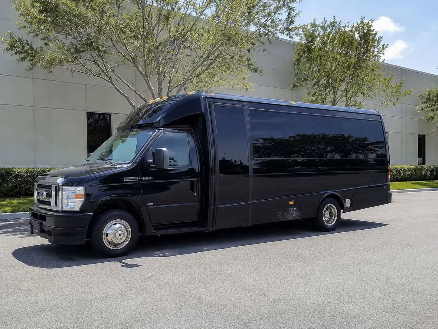 charterbusrentalorlandofl com makes minibus rentals for orlando prom groups easy to book
